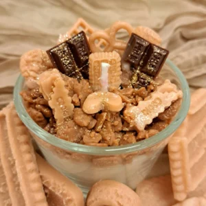 Vanilla Cookie Crumble Soy & Beeswax Candle - Image 2