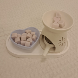 Lavendar Melts & wax melter (oval tray not include)